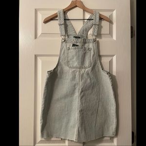 Wild Fable light denim overalls skirt